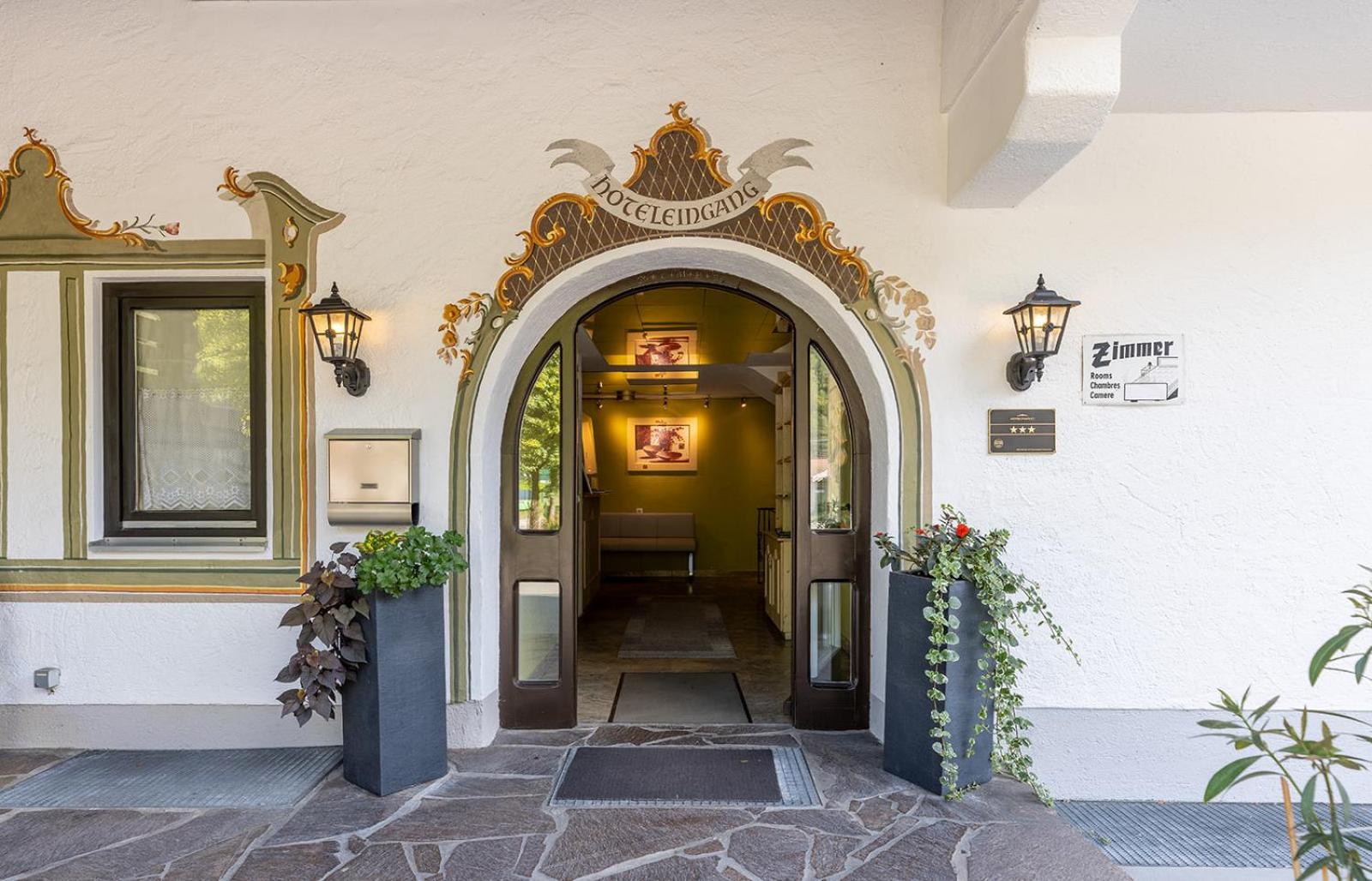 אובראו Hotel Alpenhof מראה חיצוני תמונה